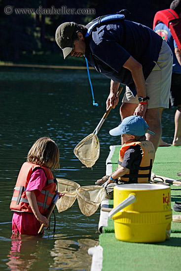 boy-n-girl-fishing-w-nets.jpg