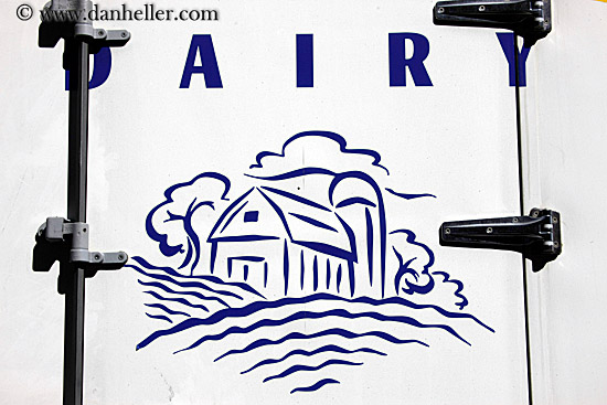 barn-design-n-dairy.jpg