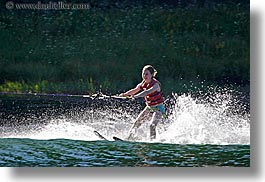 images/California/KingsCanyon/Waterskiing/emma-waterskiing-1.jpg