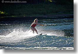 images/California/KingsCanyon/Waterskiing/emma-waterskiing-3.jpg