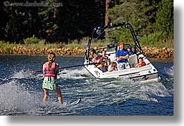 images/California/KingsCanyon/Waterskiing/emma-waterskiing-5.jpg