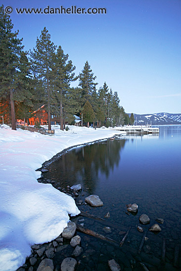 lake-snow-house-2.jpg
