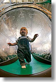 images/California/Marin/DiscoveryMuseum/toddler-in-water-tunnel-1.jpg