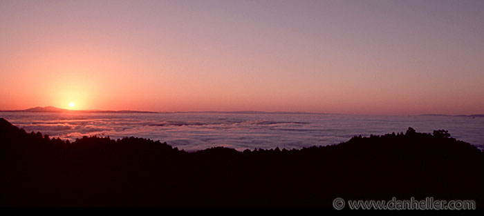 sunrise-fog-pan.jpg
