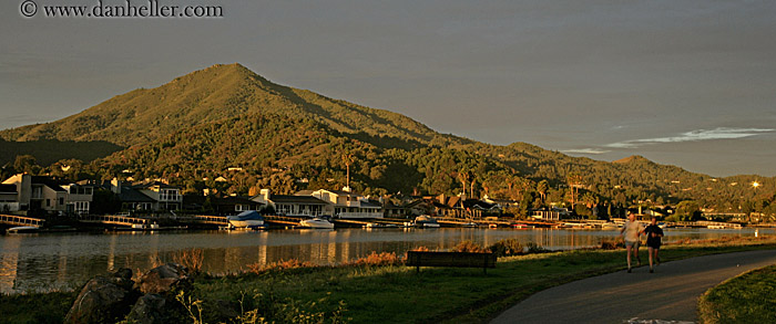 mt_tam-n-runners-pano-1.jpg