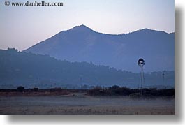 images/California/Marin/MountTam/mt_tam-n-windmill.jpg