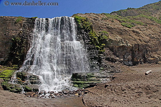 waterfall-n-beach-04.jpg