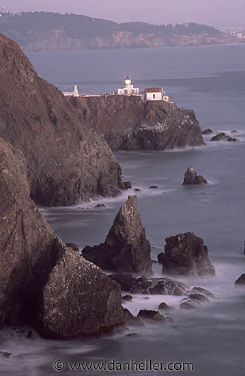 lighthouse-rocks.jpg