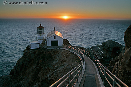lighthouse-n-sunset-10.jpg