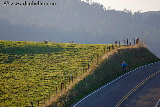 hilly-road-n-bicycles-02.jpg