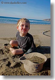 beaches, california, emotions, happy, hats, jack jill, jacks, marin, marin county, north bay, northern california, people, sand, smiles, vertical, west coast, western usa, photograph