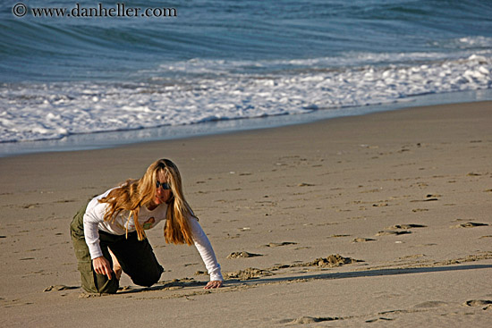 jill-angeline-on-sand-04.jpg