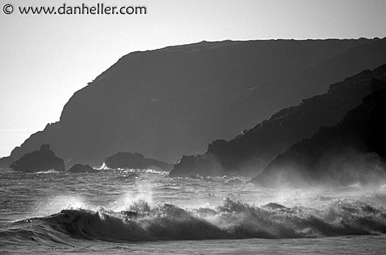 rodeo-waves-bw.jpg