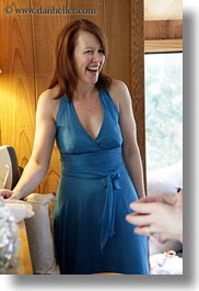 images/California/Marin/StinsonBeach/RizosWedding/BridesMaids/brides-maid-02.jpg