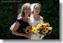 images/California/Marin/StinsonBeach/RizosWedding/BridesMaids/deirdre-w-brides-maids-09.jpg