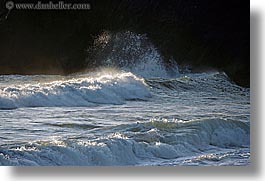images/California/Marin/Waves/TieredWaves/tiered-waves-2.jpg