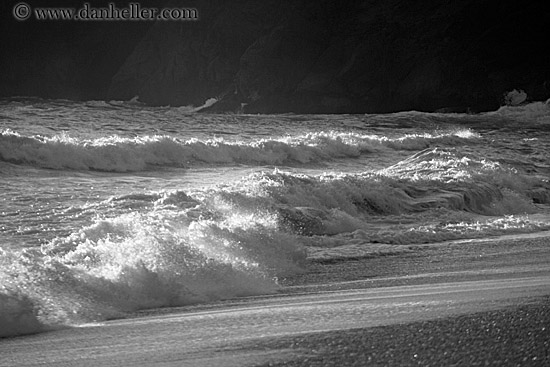 tiered-waves-bw-1.jpg