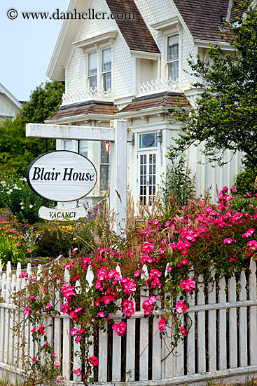 blair-house-n-flowers.jpg