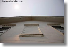 images/California/Mendocino/Buildings/sun-n-boarded-window.jpg