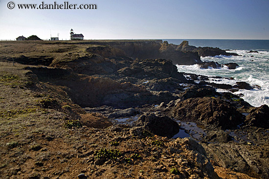 light_house-n-rocky-shoreline.jpg