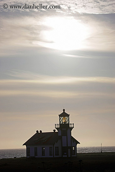 lighthouse-sil-n-sun.jpg