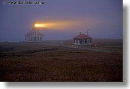 images/California/Mendocino/Lighthouse/Dusk/lighthouse-horizontal-at-dusk-2.jpg
