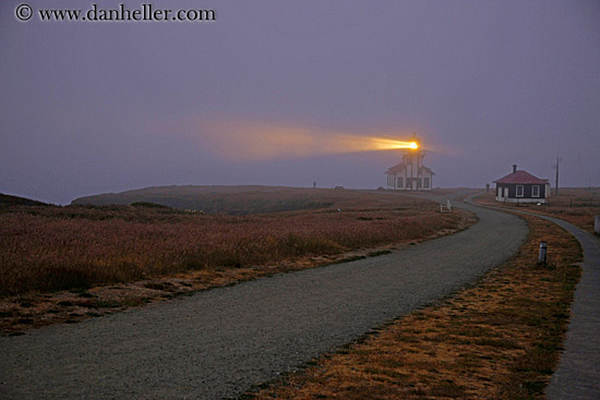 lighthouse-horizontal-at-dusk-3.jpg