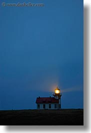 images/California/Mendocino/Lighthouse/Dusk/lighthouse-vertical-dusk-1.jpg