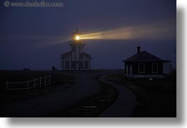 images/California/Mendocino/Lighthouse/Nite/lighthouse-n-light-beams-04.jpg