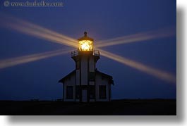 images/California/Mendocino/Lighthouse/Nite/lighthouse-n-light-beams-05.jpg