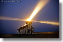 images/California/Mendocino/Lighthouse/Nite/lighthouse-n-light-beams-08.jpg