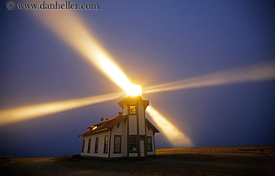 lighthouse-n-light-beams-09.jpg