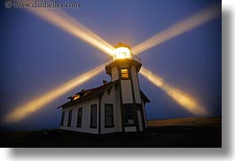 images/California/Mendocino/Lighthouse/Nite/lighthouse-n-light-beams-10.jpg