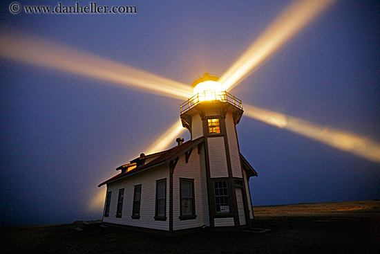 lighthouse-n-light-beams-11.jpg
