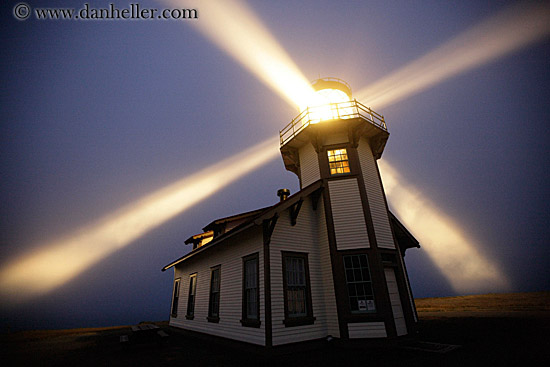 lighthouse-n-light-beams-13.jpg