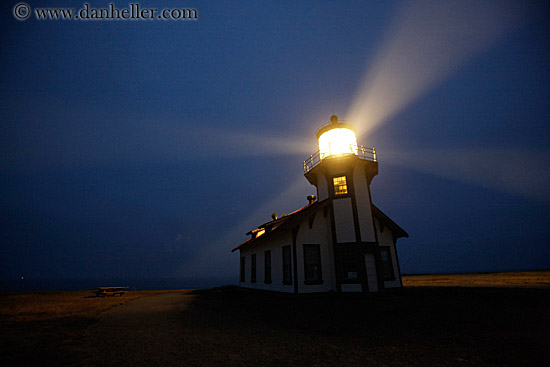 lighthouse-n-light-beams-14.jpg