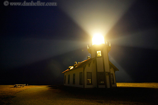 lighthouse-n-light-beams-15.jpg