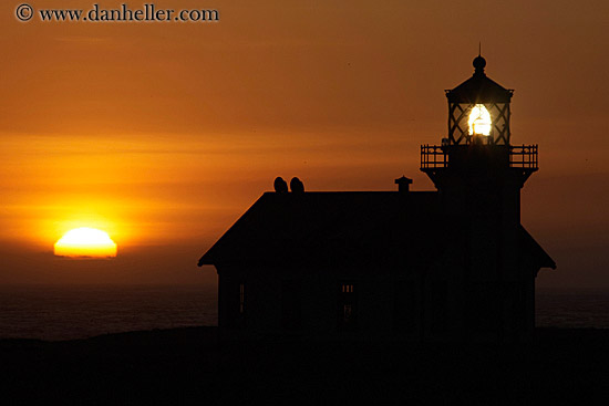 lighthouse-clouds-n-sun-7.jpg