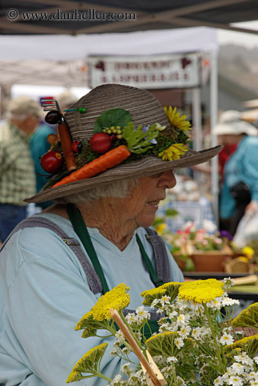 woman-wearing-gardener-hat-3.jpg
