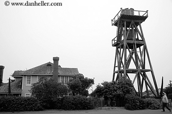 water_tower-n-house-bw.jpg