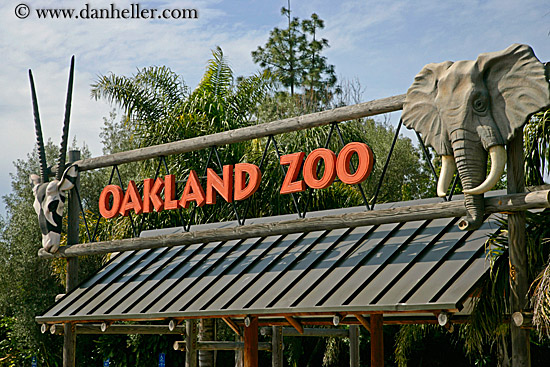 Oakland Zoo Sign