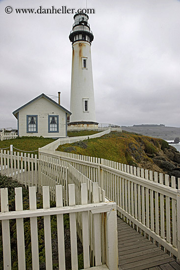 lighthouse-n-house-06.jpg
