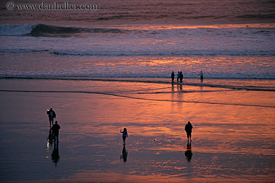 ppl-on-beach-w-ocean-sunset-3.jpg
