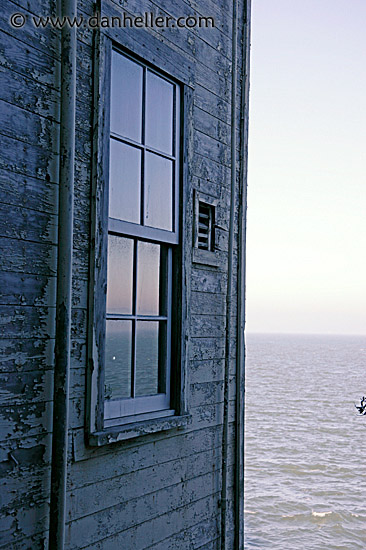 old-window-n-bay.jpg
