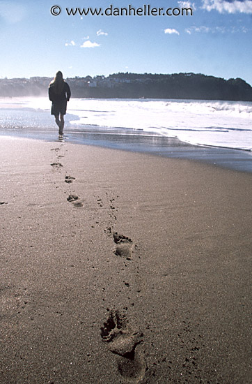 footprints-sand-1.jpg