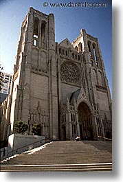 images/California/SanFrancisco/Buildings/grace-cathedral-01.jpg