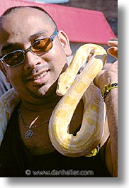 images/California/SanFrancisco/FolsomFair/snake-man.jpg