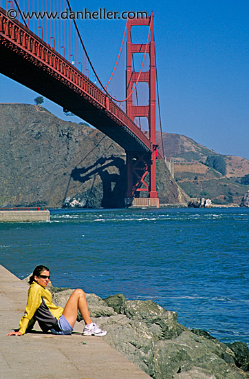 ggb-ft-point-woman.jpg