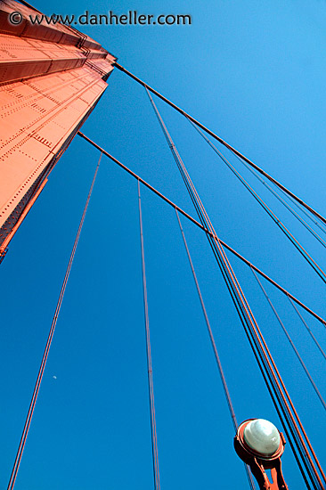 ggb-lamp-up-day-half-moon.jpg