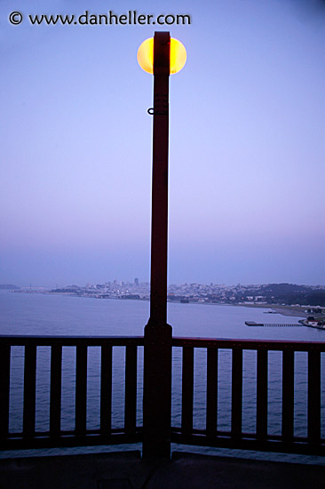 ggb-lampposts-16.jpg